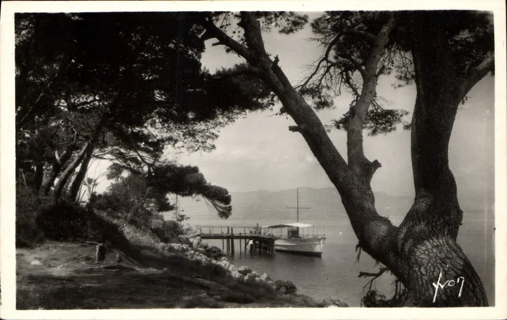 Insel Sainte-Marguerite — Die Anlegestelle — Éditions d'Art Yvon, Paris - Vorderseite