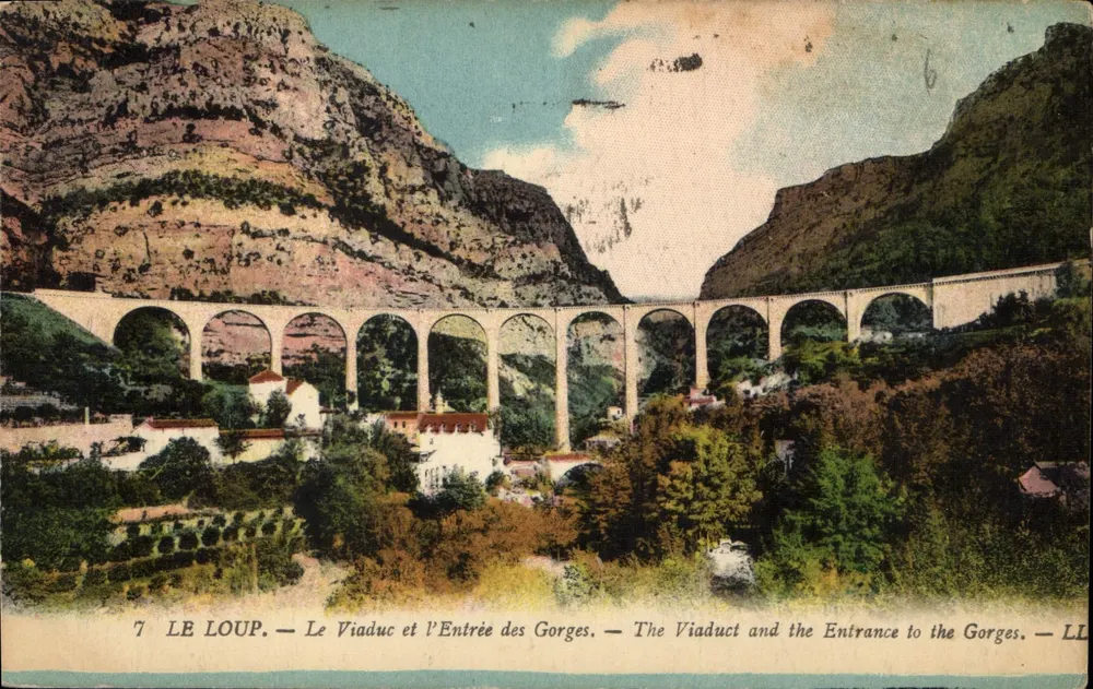 Le Loup — Der Viadukt und der Eingang zu den Schluchten — LL - Vorderseite