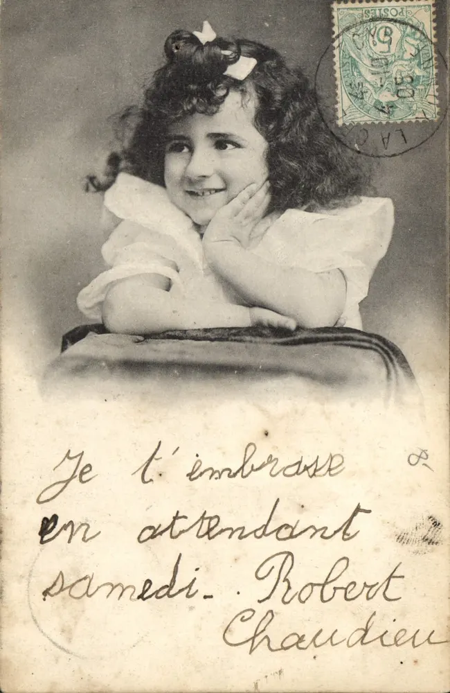 Menina sorridente — estúdio — editor desconhecido - Frente
