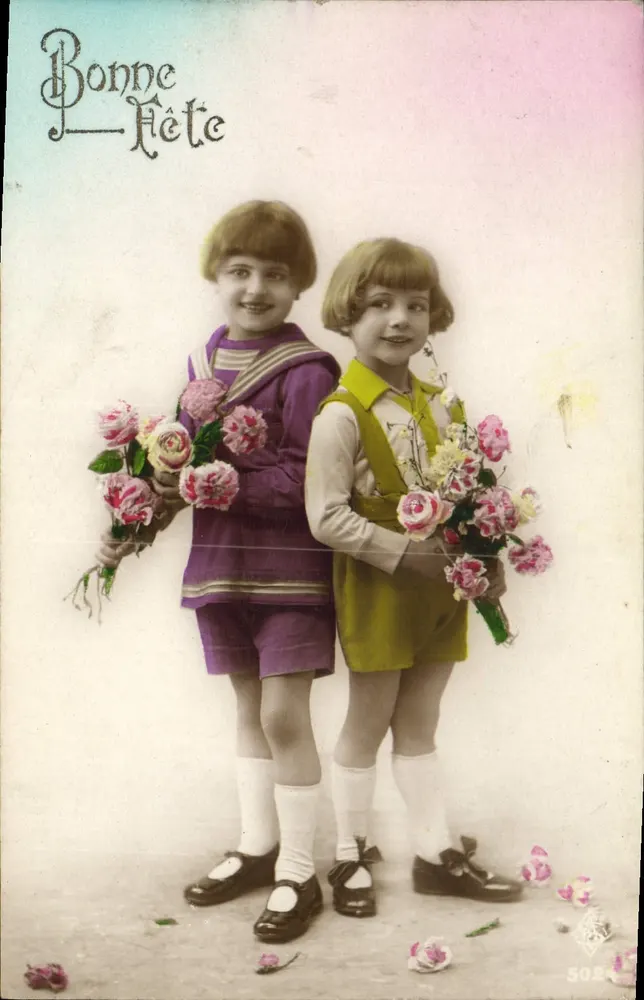 Zwei Kinder — mit Rosensträußen — n°502 - Vorderseite