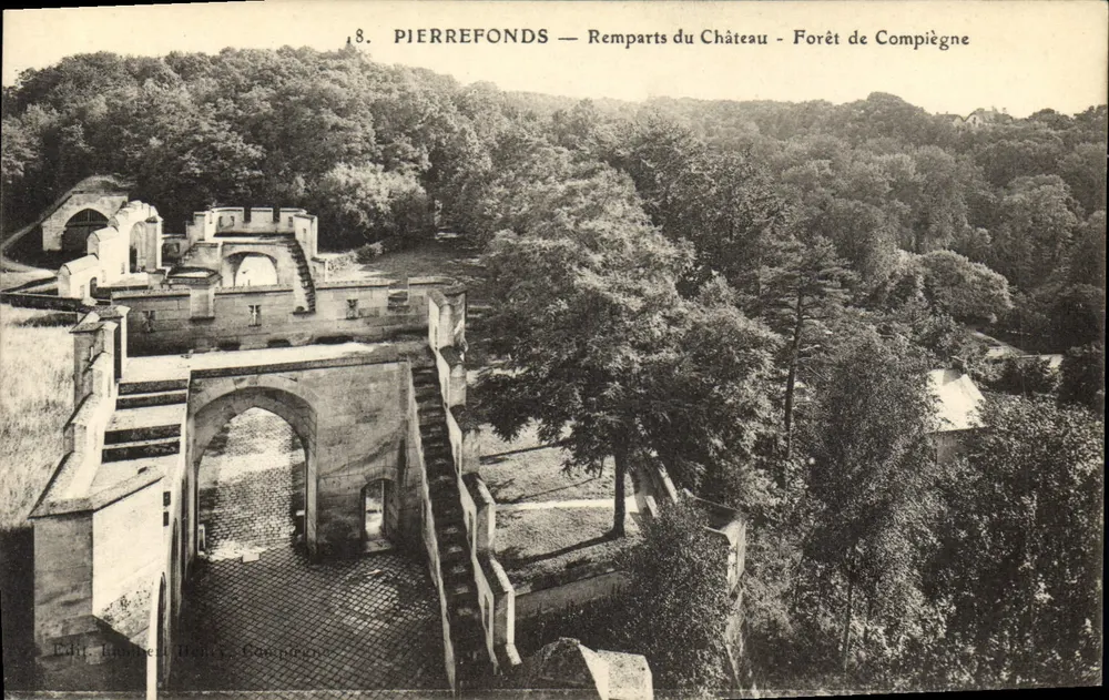 Pierrefonds — Muralhas do Castelo - Floresta de Compiègne — Éd. Lamine Henry, Compiegne - Frente