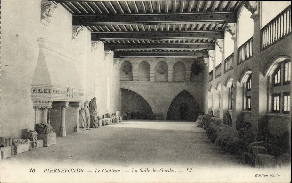 Pierrefonds — Das Schloss — Die Wachstube — Edition Varin, n°16 - Vorderseite