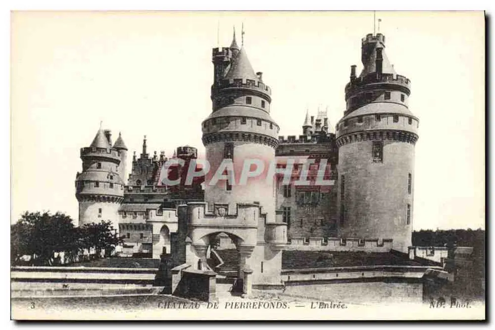 Castelo de Pierrefonds — A Entrada — N.B. Fot. - Frente