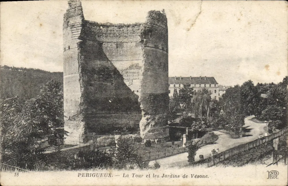 Périgueux — Die Turm und die Gärten von Vésone — ND Hot. - Vorderseite