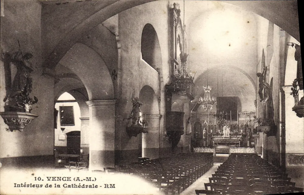 Vence (A.-M.) — Interior da Catedral - RM — editor RM - Frente
