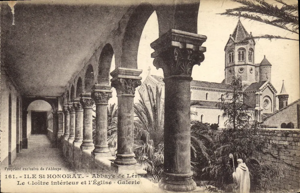 Insel Saint-Honorat - Abtei Lérins - Innenhof und Kirche - Galerie - Vorderseite