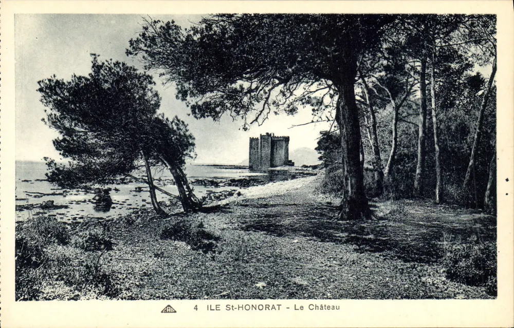 Ilha de St-Honorat - O Castelo — editor A. Audicence des Arts et Décoratifs, Strasbourg, n°4 - Frente