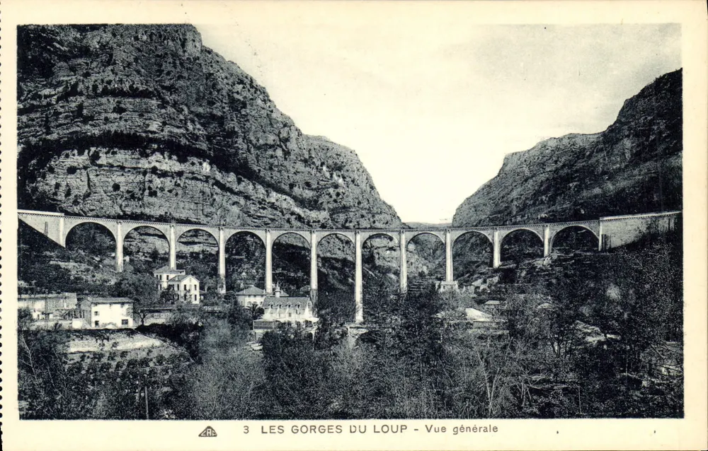 As Gorges do Loup — Vista geral — Editor: Artisan des Arts mécaniques, Strasbourg - Frente