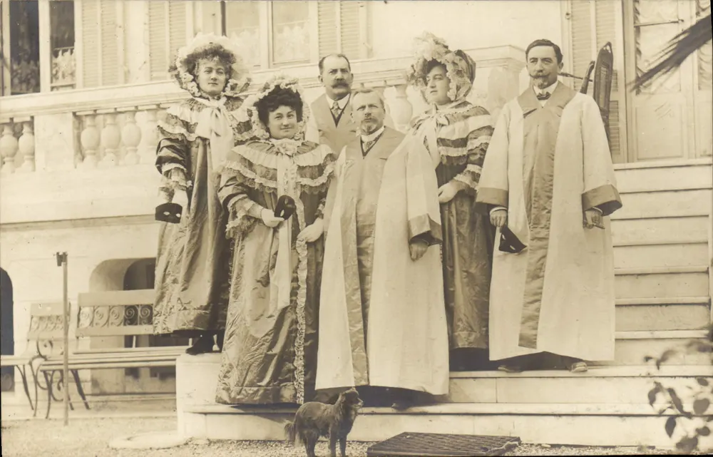 Groep mensen in ceremonieruimte — Nice — onbekende uitgever, n° 06 - Voorkant