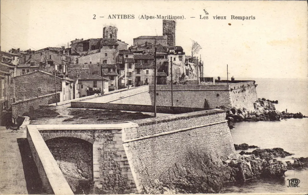 Antibes (Alpes-Maritimes) — Die alten Mauern — Weirheim Frères, Paris - Vorderseite