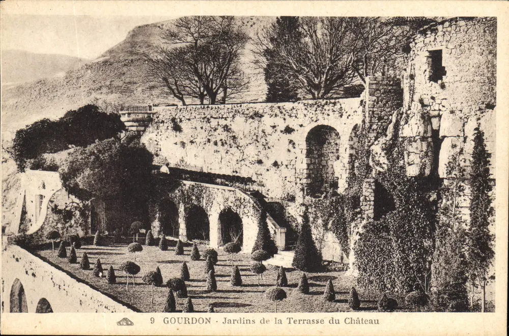 Gourdon - Gärten der Schloss-Terrasse — Verlag: Museen der Prä-Medieval-Künste, Straßburg - Vorderseite