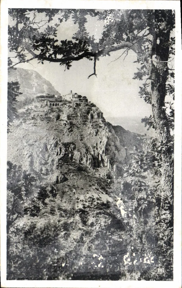 Vila de GOURDON (A.M.) — vista panorâmica a partir das árvores — L. Gilletto, n°16 - Frente