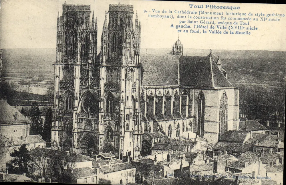 Toul Pittoresque — Ansicht der Flamboyant-Kathedrale und des Rathauses — unbekannter Verlag, Nr. 9 - Vorderseite