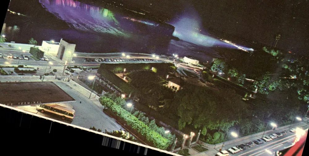 Cataratas del Niágara iluminadas — vista general de las cataratas americanas y canadienses — Royal Specialty Sales, Toronto - Anverso