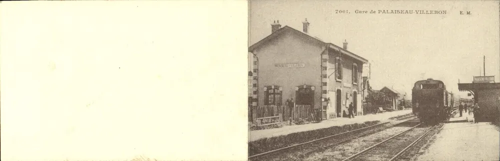 Estação de Palaiseau-Villebon — vista do edifício e do trem — E.M. n°7001 - Frente