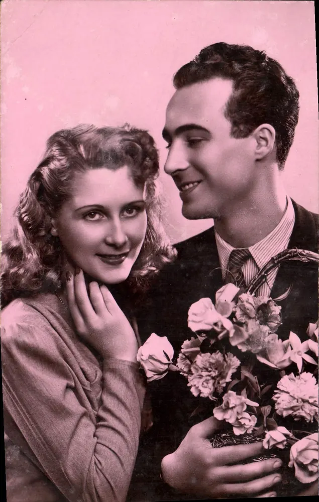 Casal amoroso — retrato de estúdio — Foto Cabritat, Série 812 - Frente