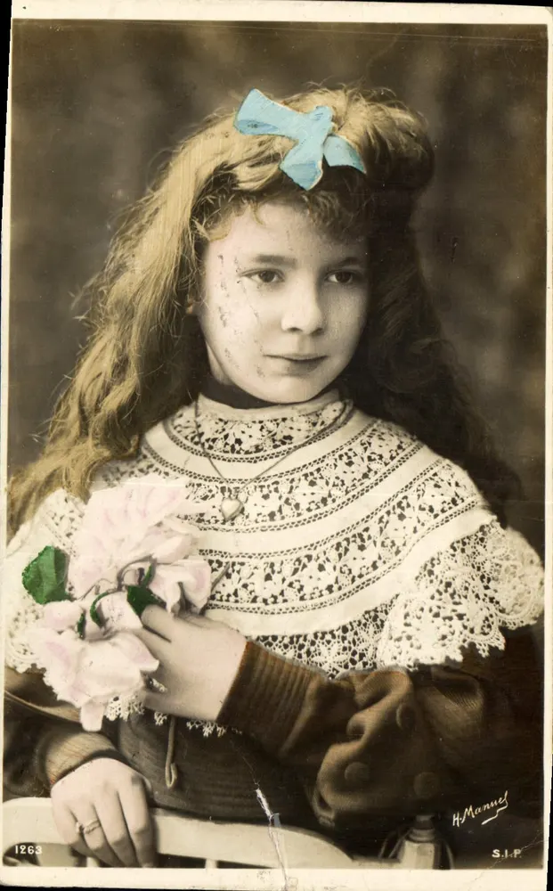 Jeune fille — portrait en studio — H. Manuel, S.I.P. n° 1263 - Frente