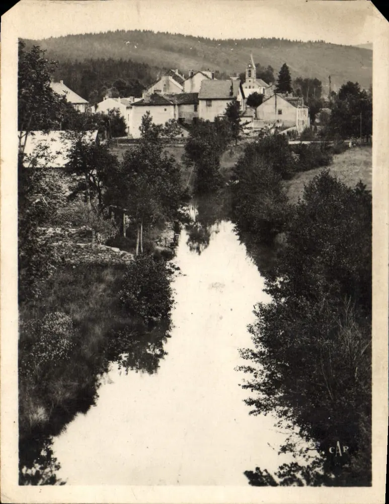 La Bastide (Lozère) — Vista sobre el Allier — C.A.P. Photo - Anverso