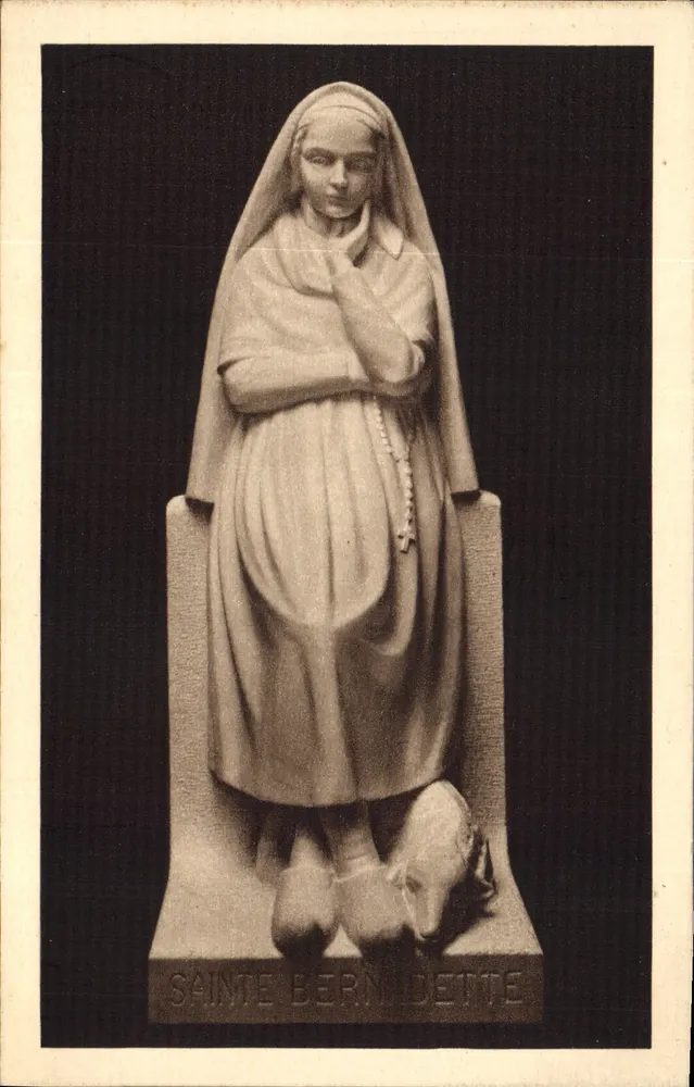 Santa Bernadette — estátua esculpida — J. S. Hartmann, Escultor, obra da Grotta - Lourdes - Frente