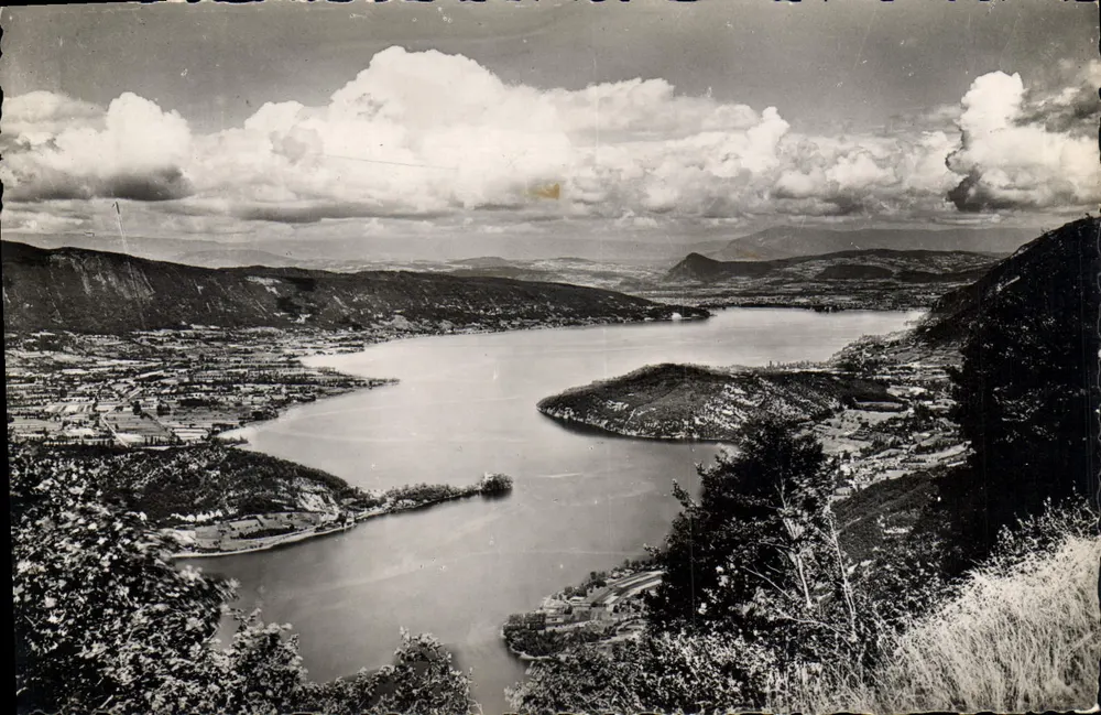 Lago de Annecy — Efeito de nuvens — G. ROSSAIGENOD, Annecy, n° 550 - Frente