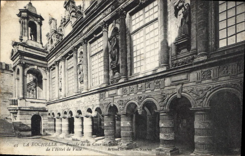 La Rochelle — Fassade der Cour intérieure des Hôtel de Ville — Artaud et Nozais, Nantes - Vorderseite
