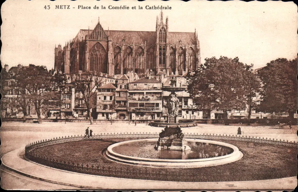 Metz - Place de la Comédie und die Kathedrale — Verleger Ch. Fischer, Nr. 43 - Vorderseite