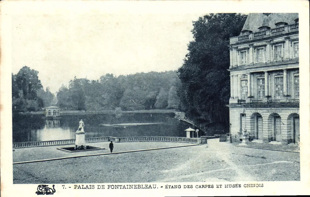 Schloss Fontainebleau — Teich der Karpfen und Chinesischer Museum — Nr. 7 - Vorderseite