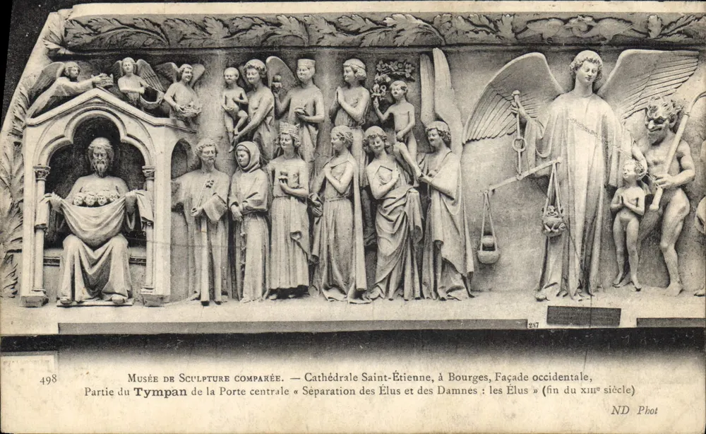 Kathedrale Saint-Étienne, in Bourges — Teil des Tympanons der Haupttür « Trennung der Gewählten und Verurteilten » — Musée de Sculpture Comparée, Ende des 13. Jahrhunderts - Vorderseite