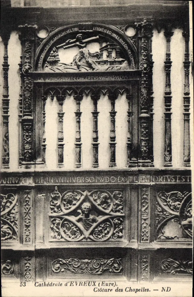 Catedral de Évreux (Eure). Fechadura das Capelas — ND - Frente