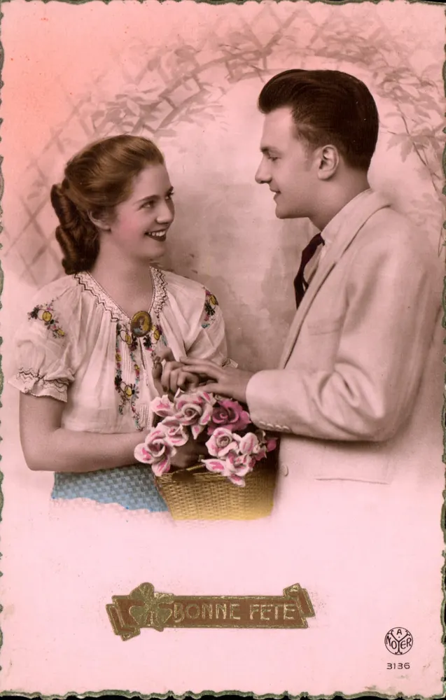 Junges Paar — junger Mann, der ein Blumenbouquet einer jungen Frau überreicht — Verlag RA NOTER n°3136 - Vorderseite