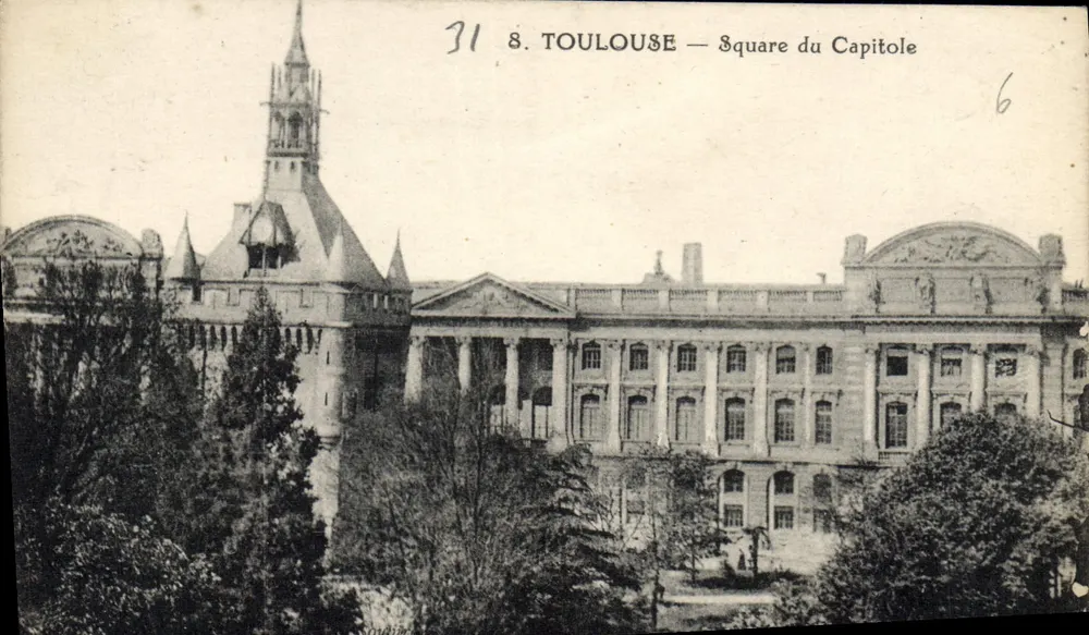 Toulouse — Praça do Capitólio — editor Studio 31 - Frente