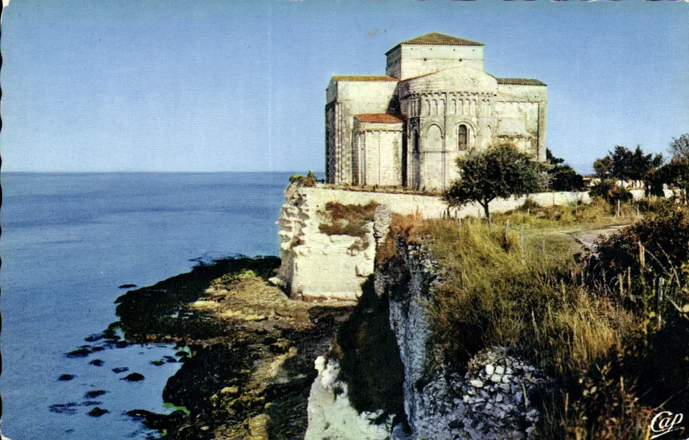 Igreja de Talmont — Royan — Lumicap - Frente