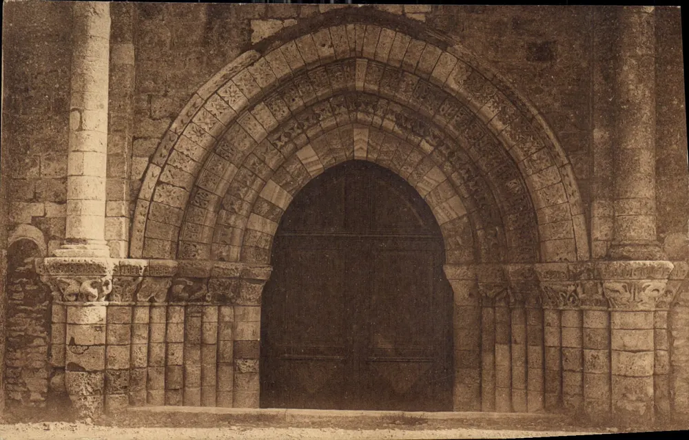 Île de Ré — Gotisches Portal der Kirche von ARS — Verlag R. Bugevin, Nr. 6138 - Vorderseite