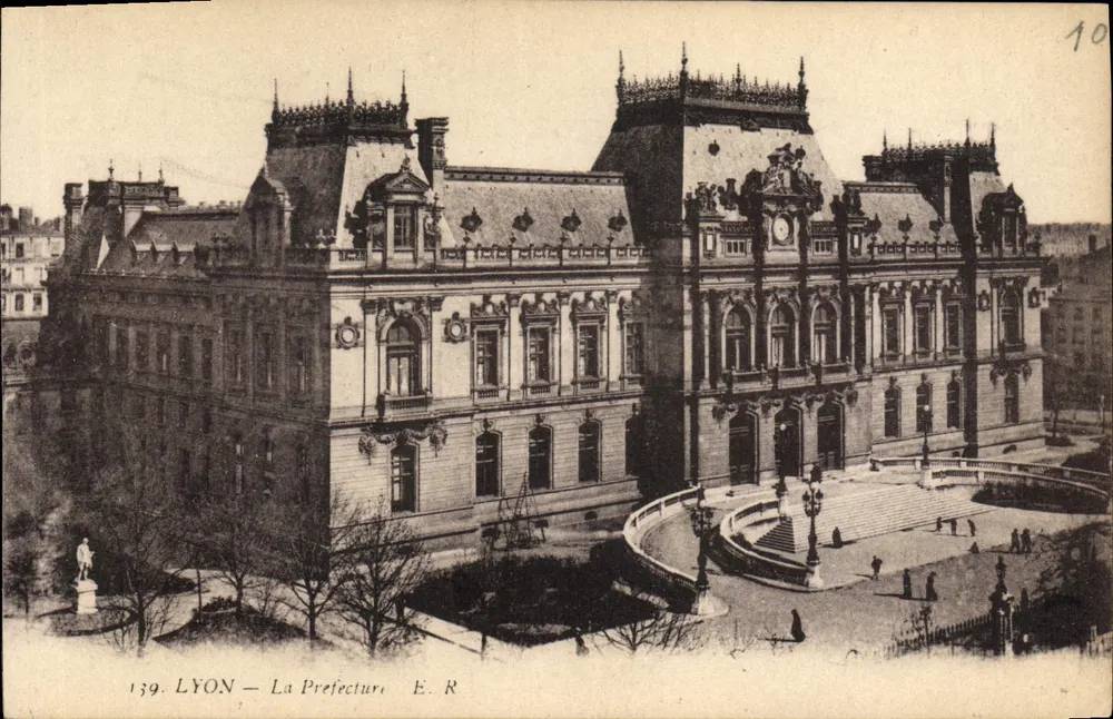 LYON — A Prefeitura — E. R. n° 139 - Frente