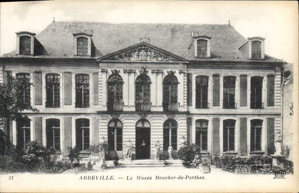 Abbeville — O Museu Boucher-de-Perthes - Frente