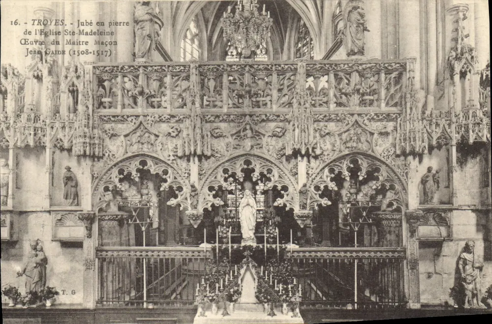 Troyes - Steinsches Chorportal der Kirche Sainte-Madeleine - Werk des Meistersteinmetzen Jean Gaide (1508-1517) - Vorderseite