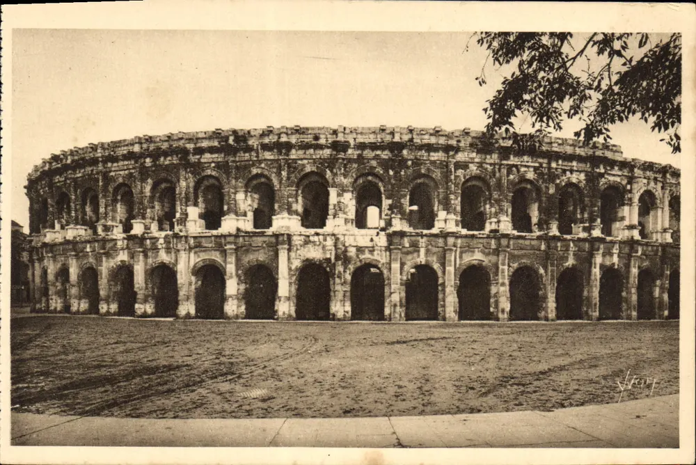 As Arênes — Nîmes (Gard) — Les Éditions d'Art Yvon, Paris - Frente