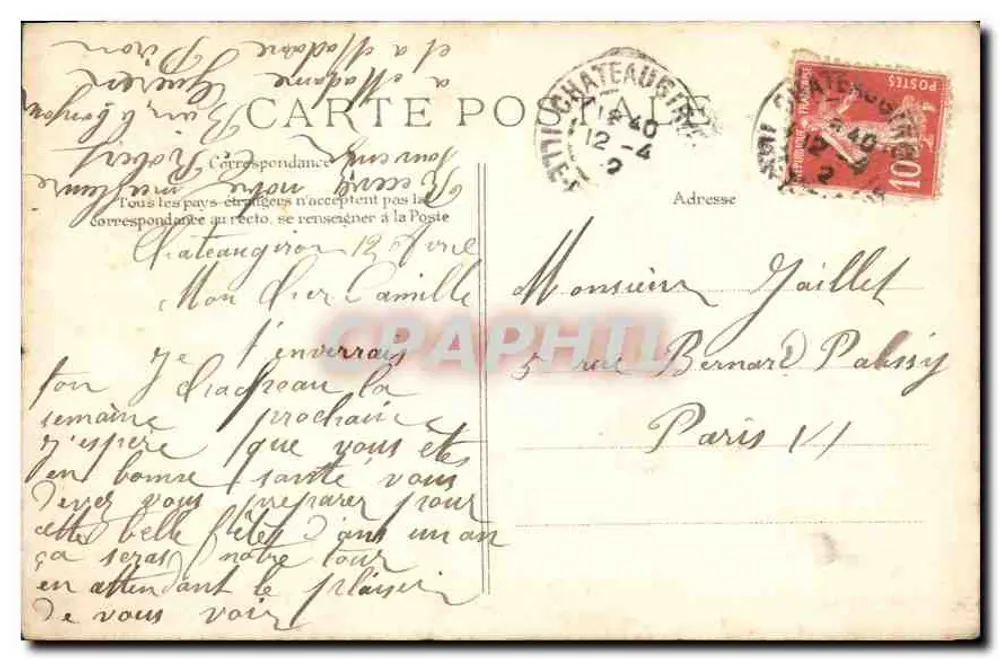 Jovem mulher em vestido de renda — diante de um décor floral — editor B.D. n° 9029 - Verso