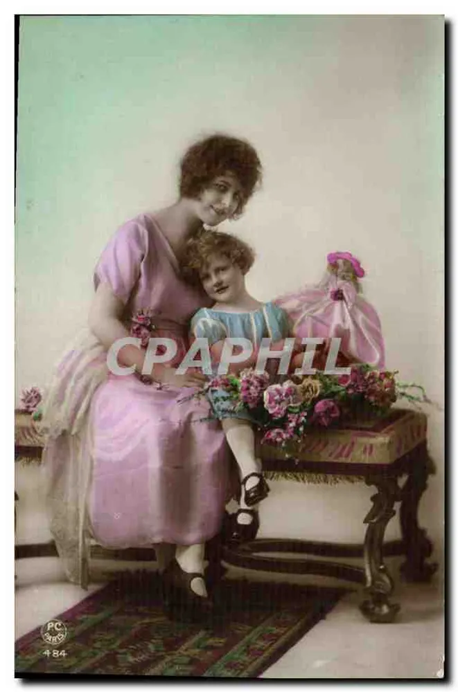 Mãe e filha com boneca — editor PC 484 - Frente