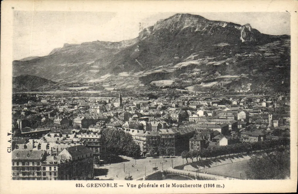 Grenoble — Vista geral e o Moucherotte (1906 m.) — CL.A.V. n° 035 - Frente