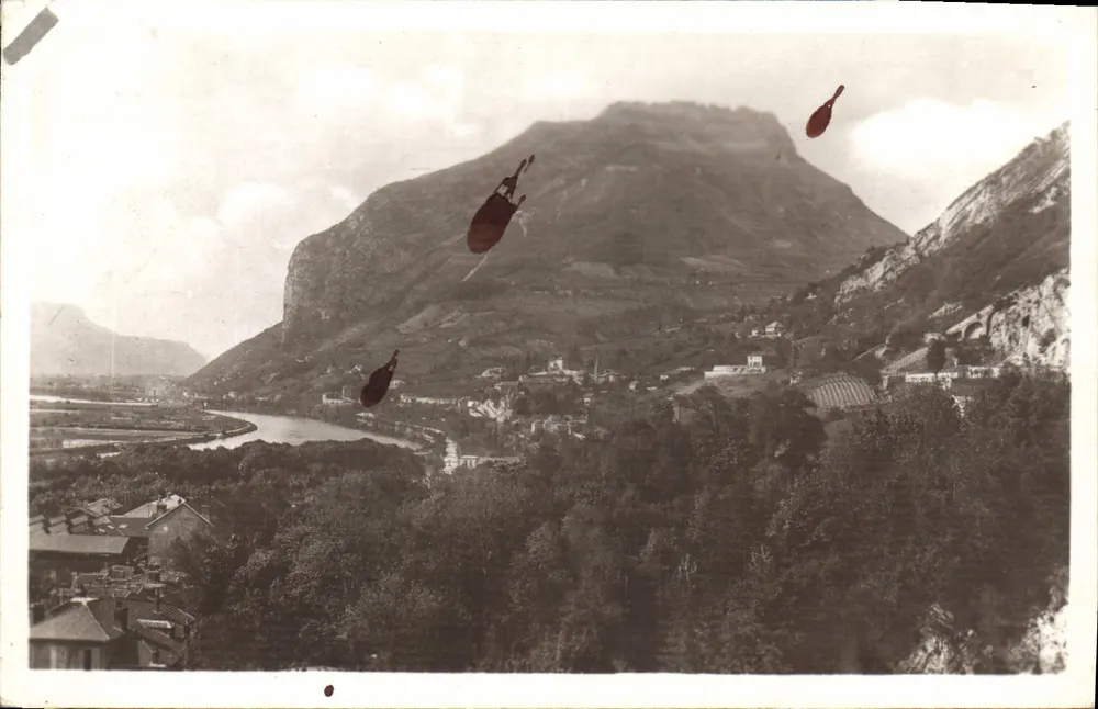 Grenoble — O Casco de Néron — editor Lévy e Neudien, Paris - Frente