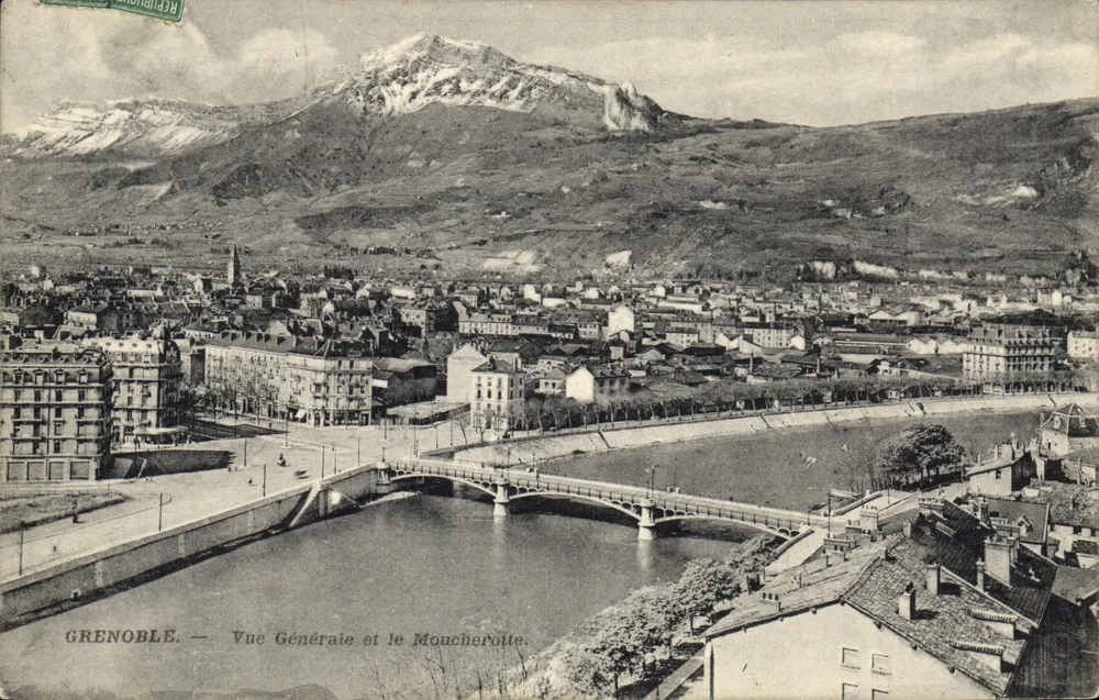 Grenoble — Vista Geral e o Moucheotte — Editor Rémondan 34 - Frente