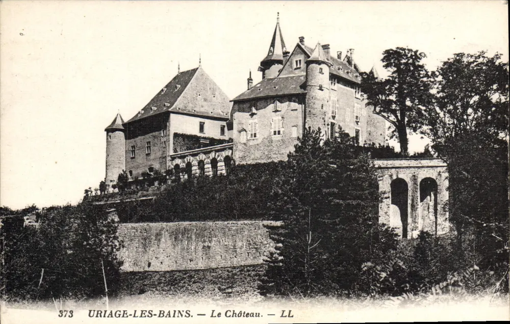 Uriage-les-Bains — O Castelo — LL - Frente