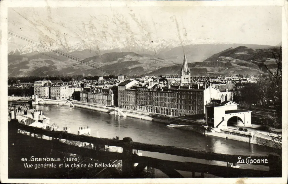 Grenoble (Isère) — Allgemeiner Blick und die Belledonne-Kette — La Cigogne - Vorderseite