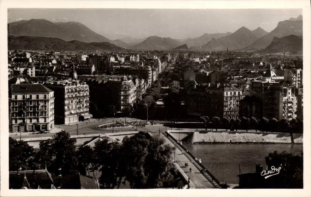 Grenoble — Allgemeiner Blick und Cours Jean Jaurès — Edition d'Art André, Grenoble - Vorderseite