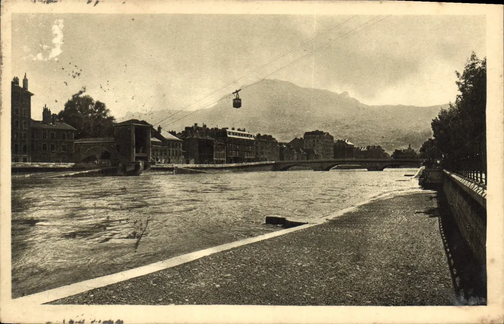 Grenoble — Het Teleférico over de Isère — Braun & Cie, Uitgever Messagerie-Photographique, Grenoble - Voorkant