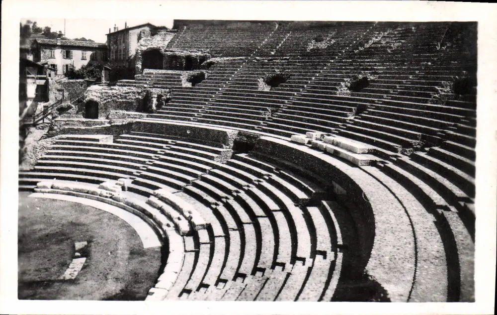 Vienne-sur-le-Rhône — Das römische Theater — Verleger: L'ÉCELLARD - Vorderseite