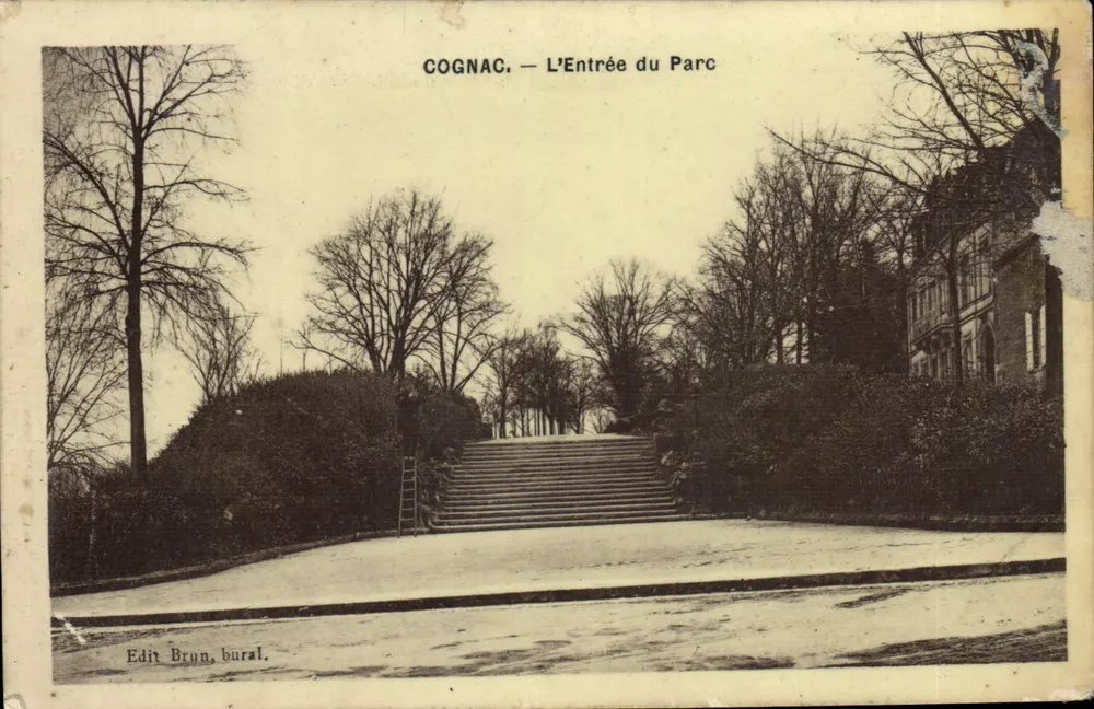 Cognac — L'Entrée du Parc — Edit Brun, bural. - Frente