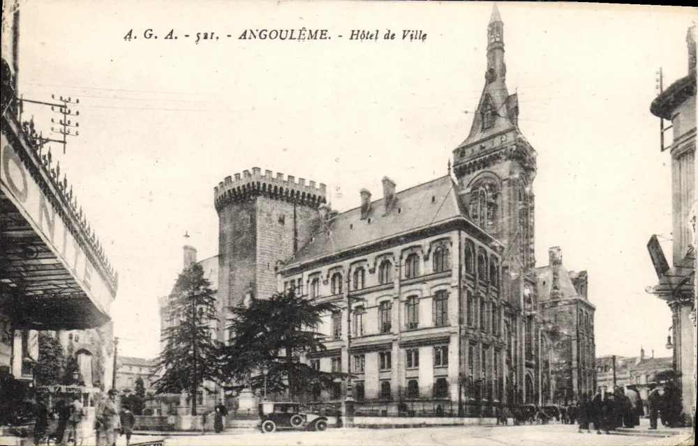 Angoulême - Hôtel de Ville — éditeur A. G. A. - 521 - Frente