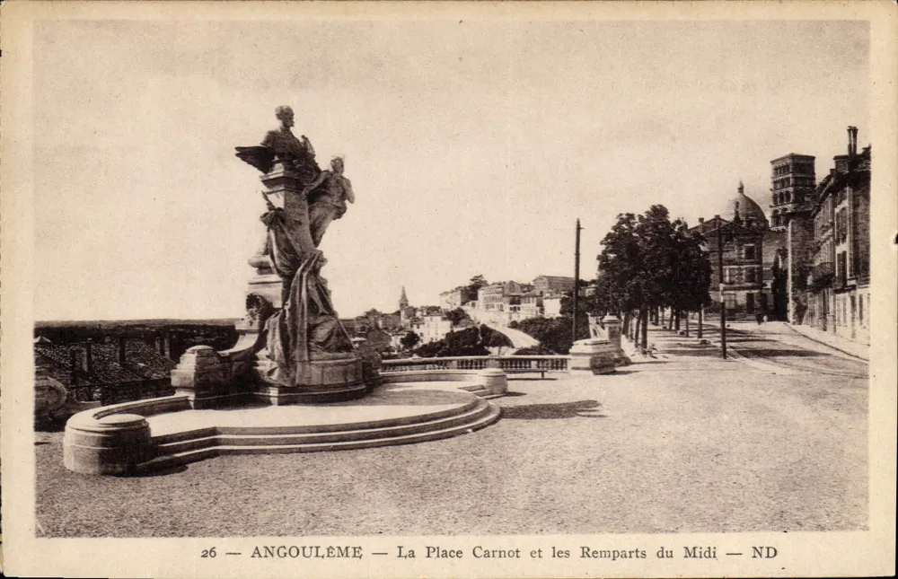 Angoulême — La Place Carnot und die Mauern des Südens — ND - Vorderseite
